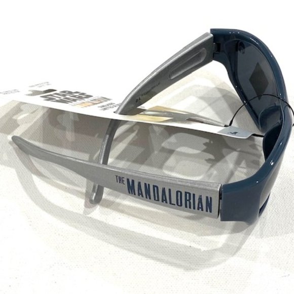Star Wars Kids Sunglasses The Mandalorian 3 yrs + - Picture 2 of 2